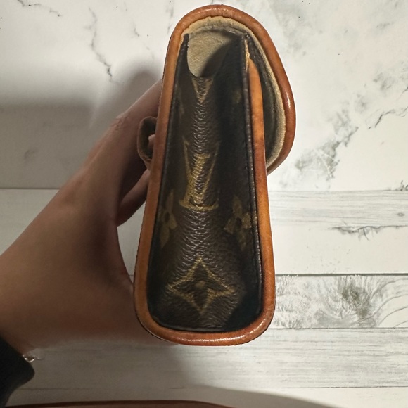 Louis Vuitton Florentine Waist Bag Monogram Canvas - Picture 8 of 11